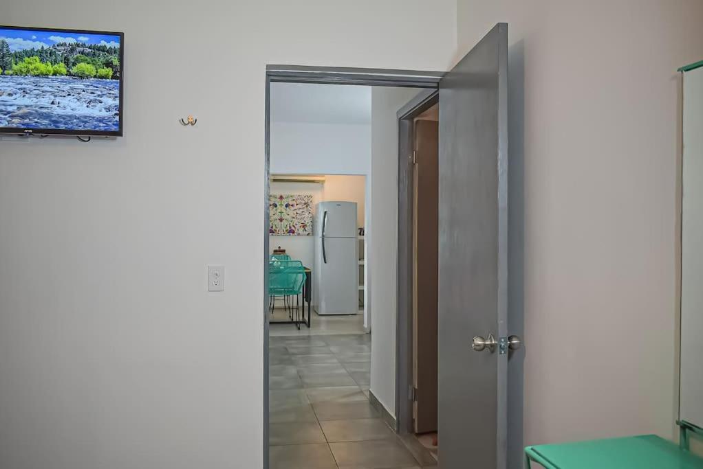 Downtown Beautiful 2Br Apartment Blocks From Beach #5 La Paz Exterior photo
